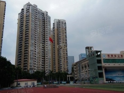 Wat maak Blueway se swembadprojek by Yunding Cuifeng Fase III 'n uitstaande ontspanningsfasiliteit?